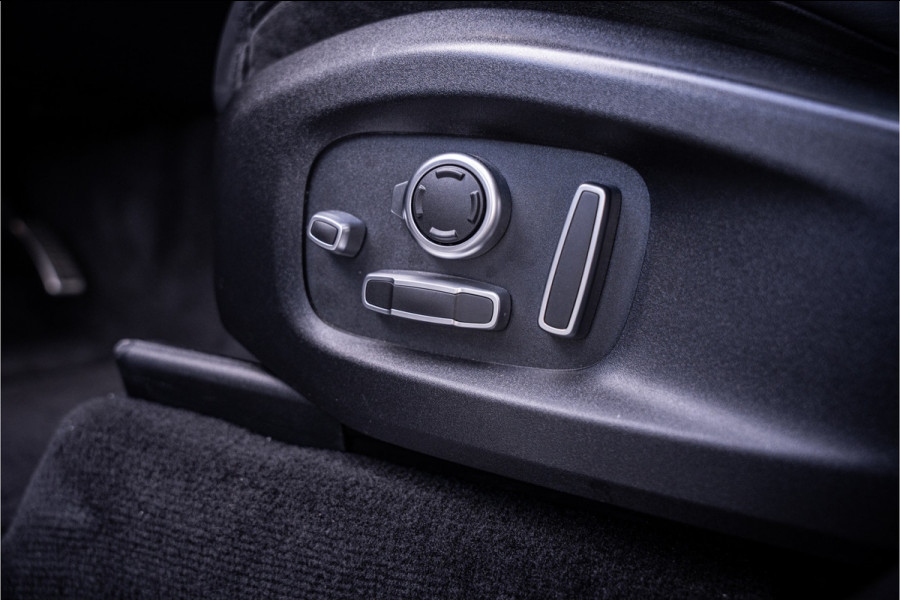 Land Rover Range Rover Sport P575 SVR Carbon Edition - Panorama | Meridian | Elek. Trekhaak | Memory | HUD