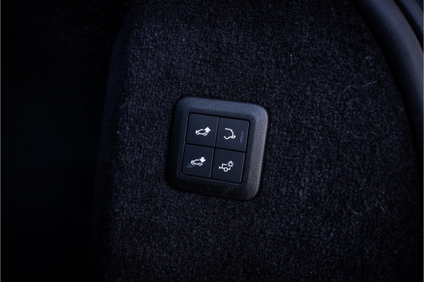 Land Rover Range Rover Sport P575 SVR Carbon Edition - Panorama | Meridian | Elek. Trekhaak | Memory | HUD