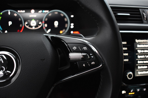 Škoda Superb Combi iV 218PK DSG HYBRID BUSINESS VIRTUAL/NAVI/TREKHAAK