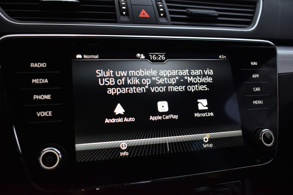 Škoda Superb Combi iV 218PK DSG HYBRID BUSINESS VIRTUAL/NAVI/TREKHAAK