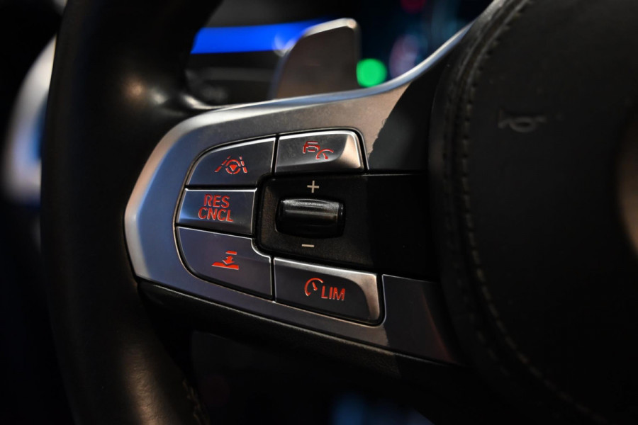 BMW 7 Serie 740e M Sport - 360 Camera - Massage - El. Achterbank - Laser Koplampen - Adaptive Cruise Control - Soft-Close