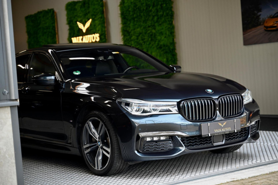 BMW 7 Serie 740e M Sport - 360 Camera - Massage - El. Achterbank - Laser Koplampen - Adaptive Cruise Control - Soft-Close