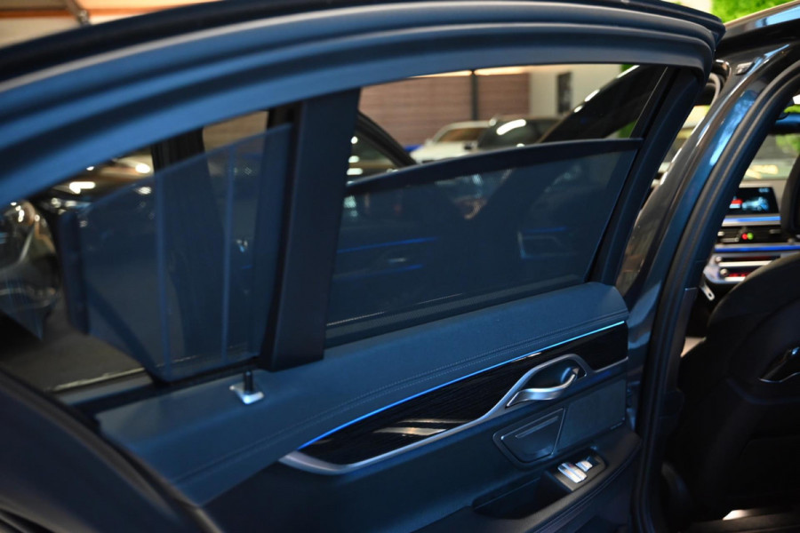 BMW 7 Serie 740e M Sport - 360 Camera - Massage - El. Achterbank - Laser Koplampen - Adaptive Cruise Control - Soft-Close