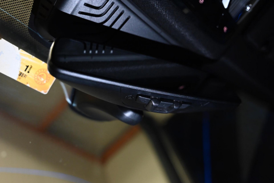 BMW 7 Serie 740e M Sport - 360 Camera - Massage - El. Achterbank - Laser Koplampen - Adaptive Cruise Control - Soft-Close