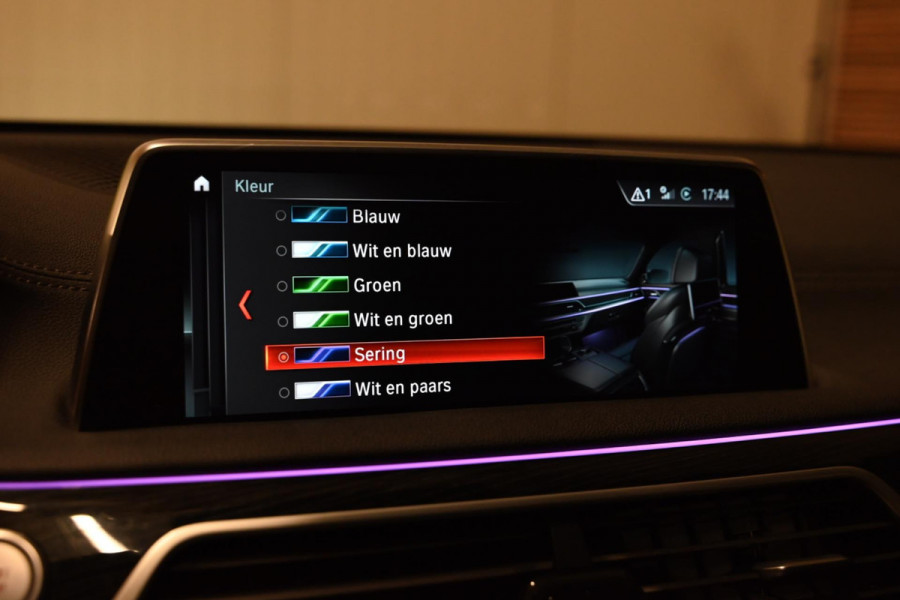 BMW 7 Serie 740e M Sport - 360 Camera - Massage - El. Achterbank - Laser Koplampen - Adaptive Cruise Control - Soft-Close
