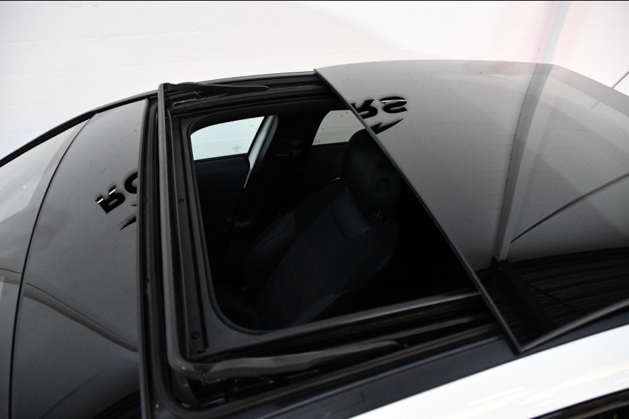 Mercedes-Benz A-Klasse 250 e Premium Plus, Pano, Sfeerverlichting