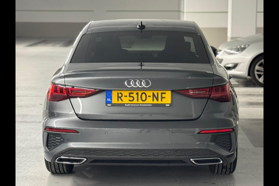 Audi A3 Limousine 30 TFSI S edition, 2 X S- LINE,matrix led, daytona grijs, 1 e eigenaar, 1/2 leder, 's, NL auto nap