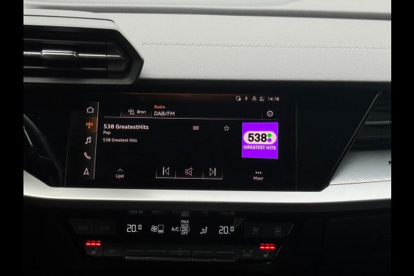 Audi A3 Limousine 30 TFSI S edition, 2 X S- LINE,matrix led, daytona grijs, 1 e eigenaar, 1/2 leder, 's, NL auto nap