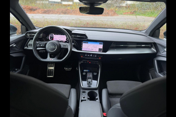 Audi A3 Limousine 30 TFSI S edition, 2 X S- LINE,matrix led, daytona grijs, 1 e eigenaar, 1/2 leder, 's, NL auto nap