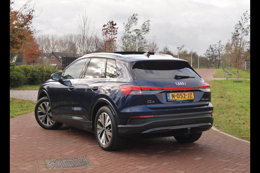 Audi Q4 e-tron 40 Launch edition Advanced Plus 77 kWh | Panoramadak | Camera | Trekhaak | Sfeerverlichting | Apple Carplay |