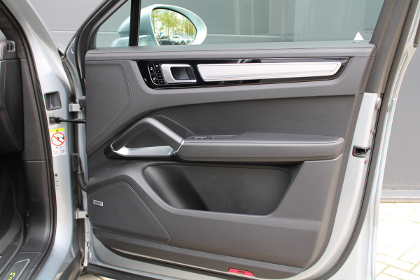 Porsche Cayenne Coupé 4.0 Turbo S E-Hybrid | HUD | VENTILATIE | SOFT-CLOSE | 360 | MEMORY | BOSE | KEYLESS | PDCC |