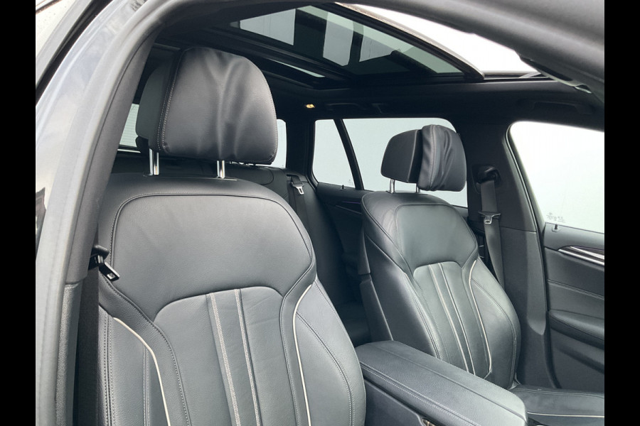 BMW 5 Serie Touring 530e xDrive M-sport HUD Laser Memory 4wielsturing Pano Business Edition Plus