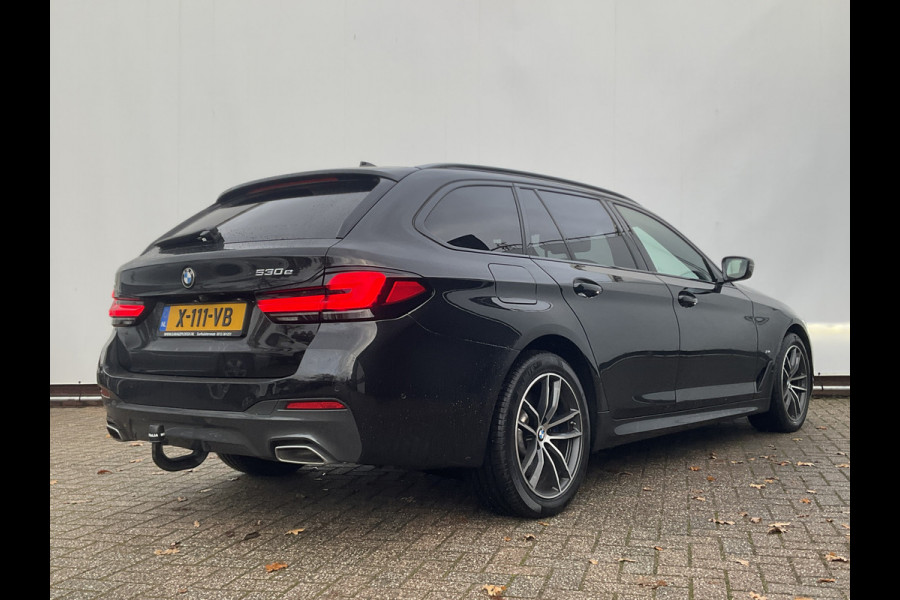 BMW 5 Serie Touring 530e xDrive M-sport HUD Laser Memory 4wielsturing Pano Business Edition Plus