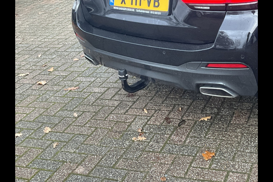 BMW 5 Serie Touring 530e xDrive M-sport HUD Laser Memory 4wielsturing Pano Business Edition Plus