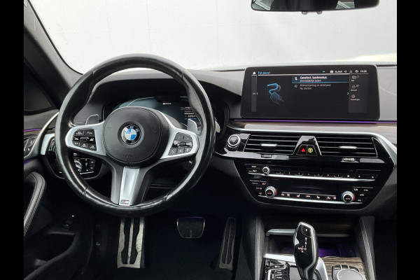 BMW 5 Serie Touring 530e xDrive M-sport HUD Laser Memory 4wielsturing Pano Business Edition Plus
