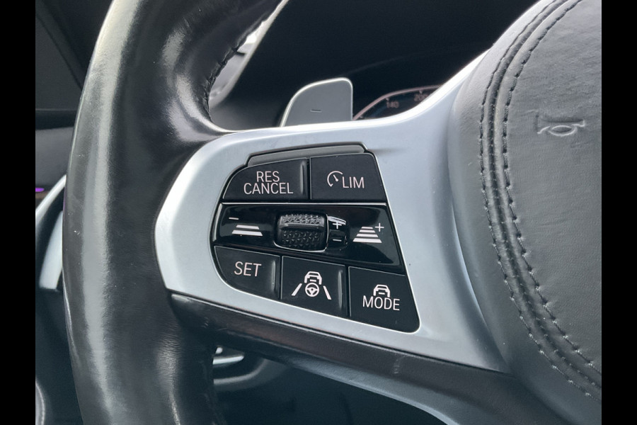 BMW 5 Serie Touring 530e xDrive M-sport HUD Laser Memory 4wielsturing Pano Business Edition Plus