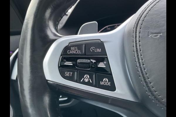 BMW 5 Serie Touring 530e xDrive M-sport HUD Laser Memory 4wielsturing Pano Business Edition Plus