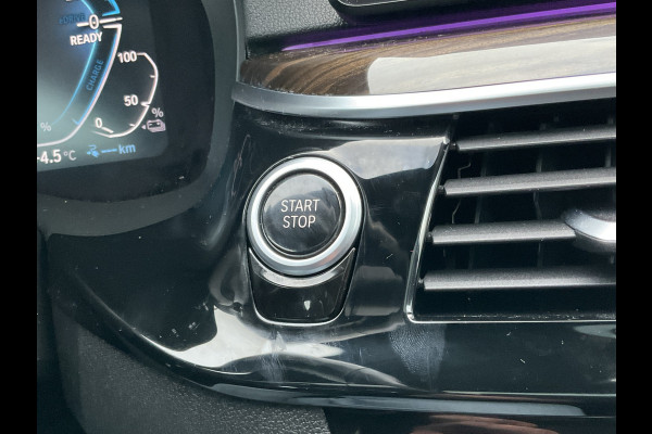 BMW 5 Serie Touring 530e xDrive M-sport HUD Laser Memory 4wielsturing Pano Business Edition Plus
