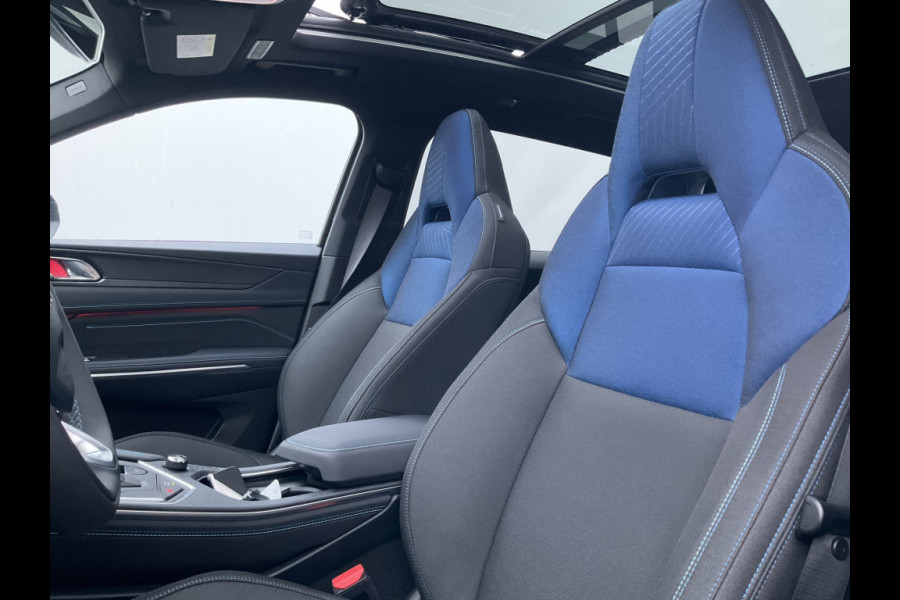 Lynk & Co 01 1.5 262PK PHEV Zwarte hemel 360° StoelVerw. Panoramadak Plug-in