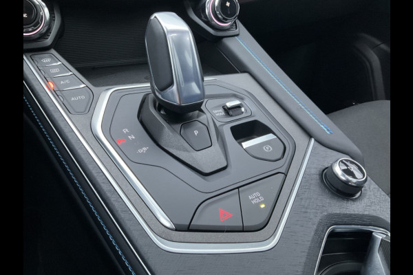 Lynk & Co 01 1.5 262PK PHEV Zwarte hemel 360° StoelVerw. Panoramadak Plug-in