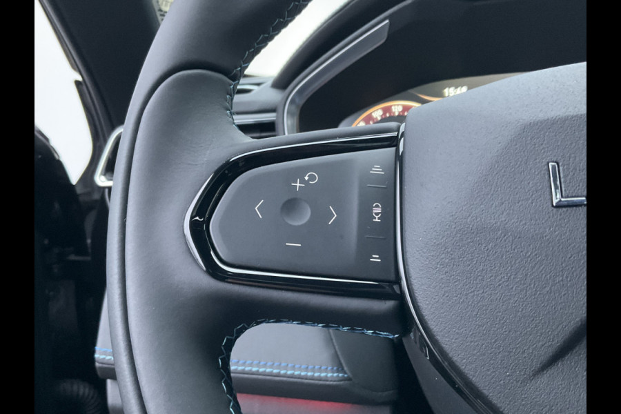 Lynk & Co 01 1.5 262PK PHEV Zwarte hemel 360° StoelVerw. Panoramadak Plug-in