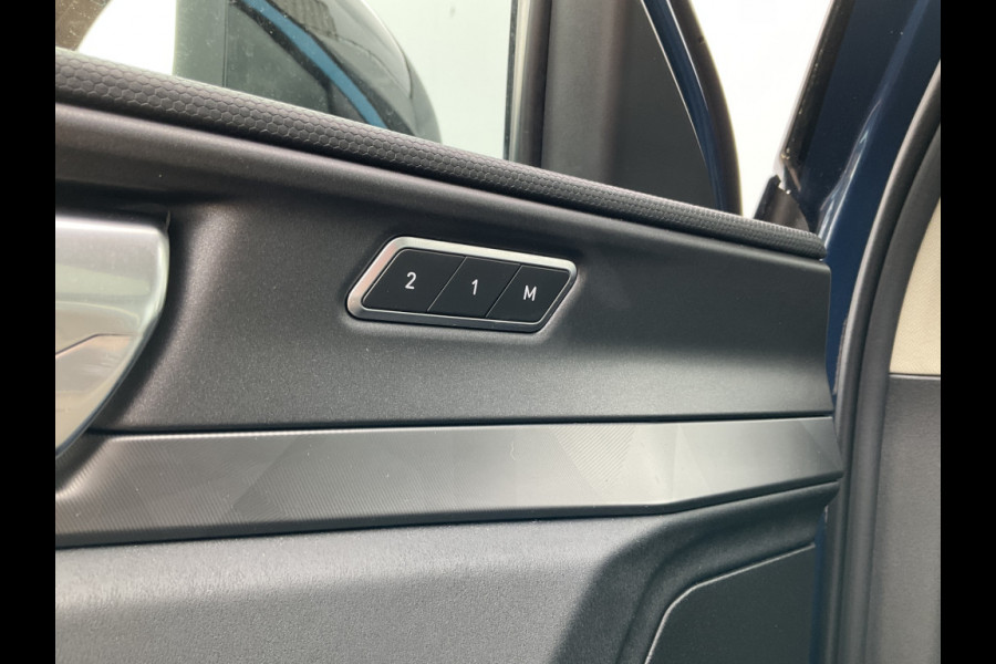 Lynk & Co 01 1.5 262PK PHEV Zwarte hemel 360° StoelVerw. Panoramadak Plug-in