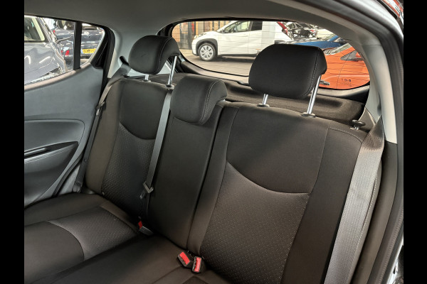 Opel KARL 1.0 ecoFLEX 75pk Black Edition CRUISE/MEDIA/AIRCO