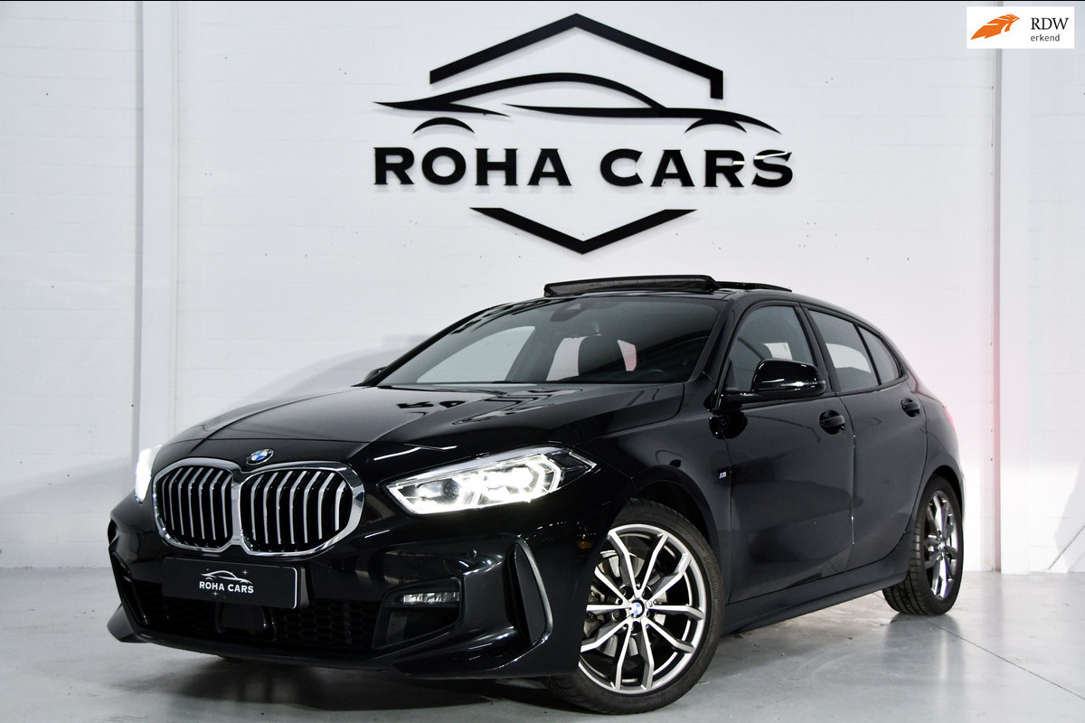 BMW 1-serie 118i High Executive, Pano, Sfeerverlichting, Applecarplay