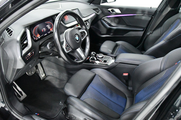 BMW 1-serie 118i High Executive, Pano, Sfeerverlichting, Applecarplay
