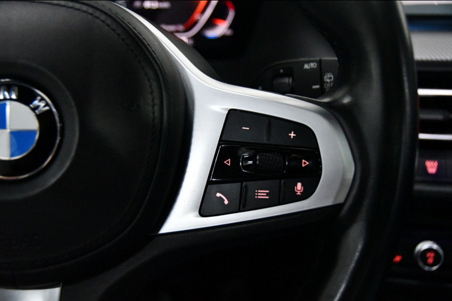 BMW 1-serie 118i High Executive, Pano, Sfeerverlichting, Applecarplay