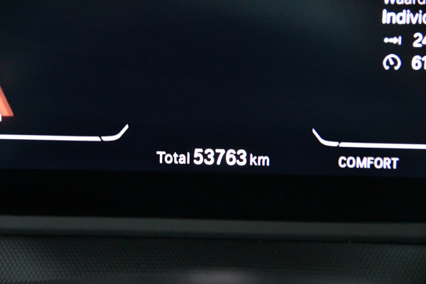 BMW 1-serie 118i High Executive, Pano, Sfeerverlichting, Applecarplay