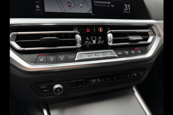 BMW 3 Serie Touring 330e High Executive M Sport Pakket Automaat / Panoramadak / Live Cockpit Professional / Stoelverwarming / Laser Light / 20" / M Performance Pack / Head-Up Display / Shadow Line / Extra Getint Glas