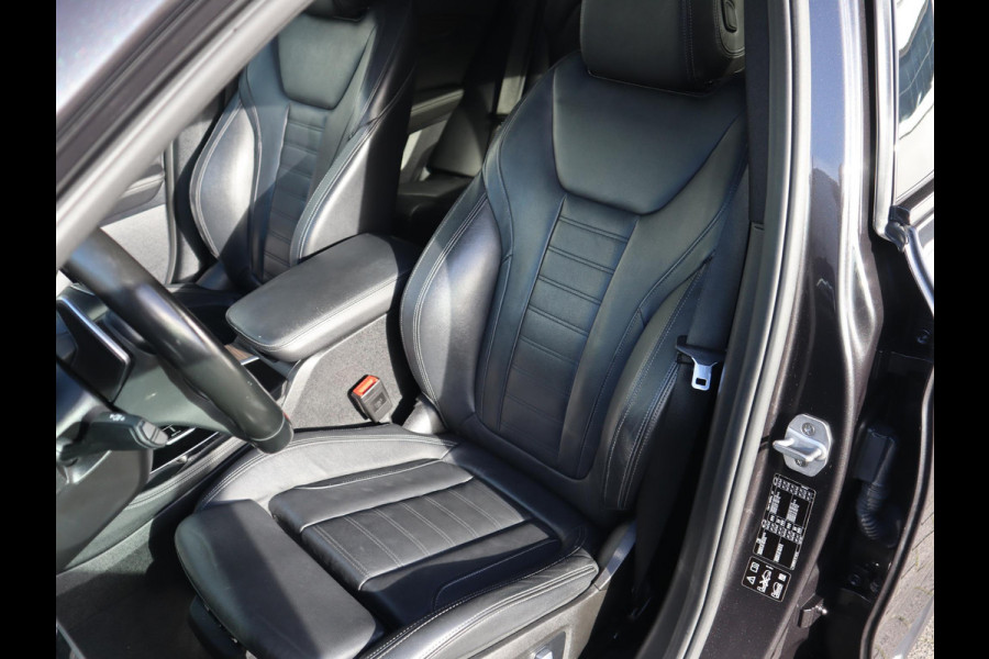 BMW X4 xDrive30i High Executive M Sport Pakket Automaat / Navigatie Professional / Panoramadak / Head-Up Display / Driving Assistant Plus / Innovation Pakket / Leder / M Sportremsysteem / Adaptief Onderstel / 20 Inch