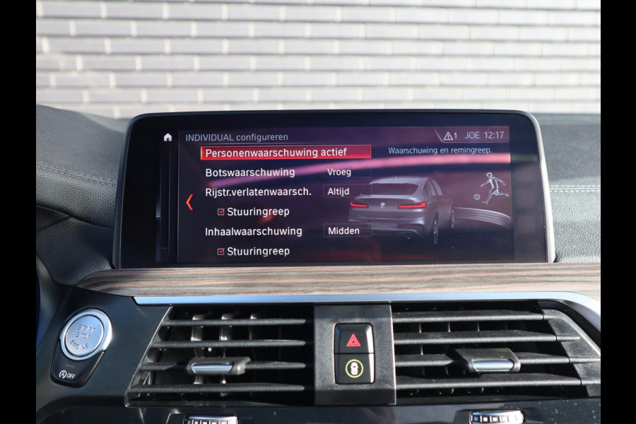 BMW X4 xDrive30i High Executive M Sport Pakket Automaat / Navigatie Professional / Panoramadak / Head-Up Display / Driving Assistant Plus / Innovation Pakket / Leder / M Sportremsysteem / Adaptief Onderstel / 20 Inch