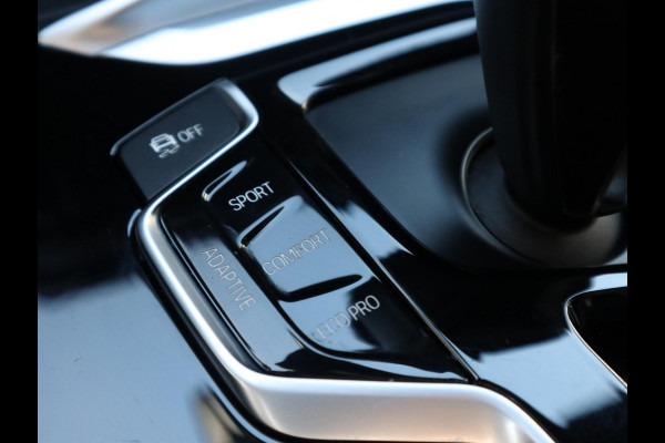 BMW X4 xDrive30i High Executive M Sport Pakket Automaat / Navigatie Professional / Panoramadak / Head-Up Display / Driving Assistant Plus / Innovation Pakket / Leder / M Sportremsysteem / Adaptief Onderstel / 20 Inch