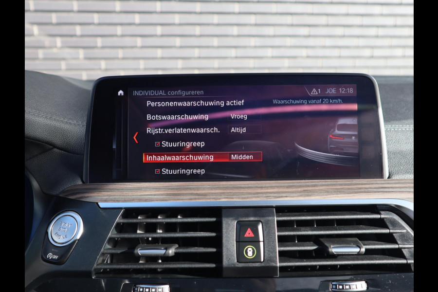 BMW X4 xDrive30i High Executive M Sport Pakket Automaat / Navigatie Professional / Panoramadak / Head-Up Display / Driving Assistant Plus / Innovation Pakket / Leder / M Sportremsysteem / Adaptief Onderstel / 20 Inch