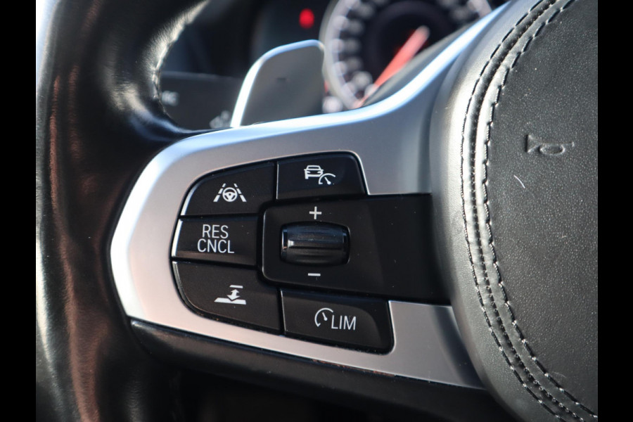 BMW X4 xDrive30i High Executive M Sport Pakket Automaat / Navigatie Professional / Panoramadak / Head-Up Display / Driving Assistant Plus / Innovation Pakket / Leder / M Sportremsysteem / Adaptief Onderstel / 20 Inch