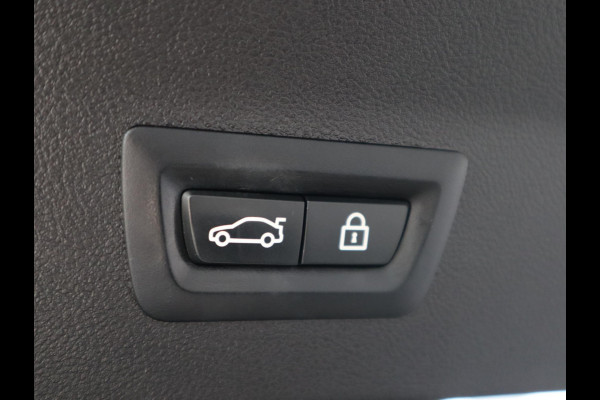 BMW X4 xDrive30i High Executive M Sport Pakket Automaat / Navigatie Professional / Panoramadak / Head-Up Display / Driving Assistant Plus / Innovation Pakket / Leder / M Sportremsysteem / Adaptief Onderstel / 20 Inch