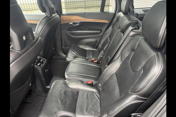 Volvo XC90 2.0 T8 Twin Engine AWD Inscription Automaat / 7 Persoons / Panoramadak / Harman Kardon / Comfortstoelen / Trekhaak / 20 Inch / Stoelverwarming / Achteruitrijcamera / LED / Elektrisch Verstelbare Stoelen
