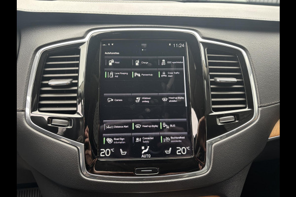 Volvo XC90 2.0 T8 Twin Engine AWD Inscription Automaat / 7 Persoons / Panoramadak / Harman Kardon / Comfortstoelen / Trekhaak / 20 Inch / Stoelverwarming / Achteruitrijcamera / LED / Elektrisch Verstelbare Stoelen
