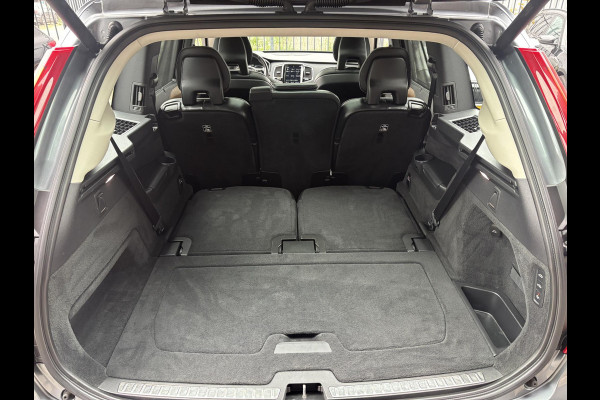 Volvo XC90 2.0 T8 Twin Engine AWD Inscription Automaat / 7 Persoons / Panoramadak / Harman Kardon / Comfortstoelen / Trekhaak / 20 Inch / Stoelverwarming / Achteruitrijcamera / LED / Elektrisch Verstelbare Stoelen