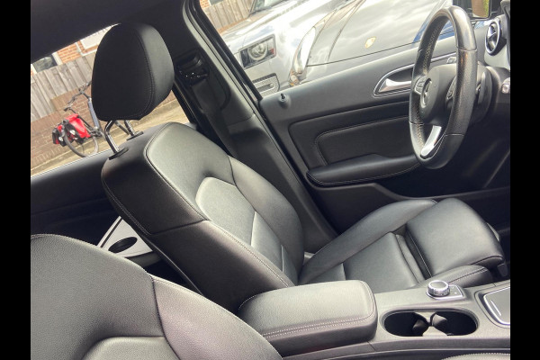 Mercedes-Benz B-Klasse 180 AUT7/SPORTSEATS/LEDER/KEYLESS/NAVI/PDC