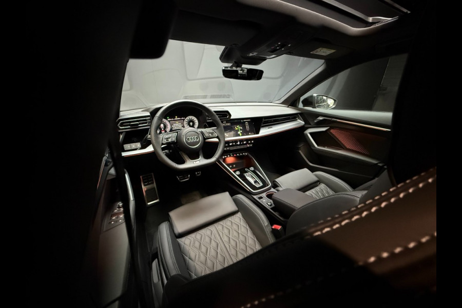 Audi A3 Sportback 45Tfsi e 3xS-line 272 pk 19 inch Competition vol leer matrix panorama dak