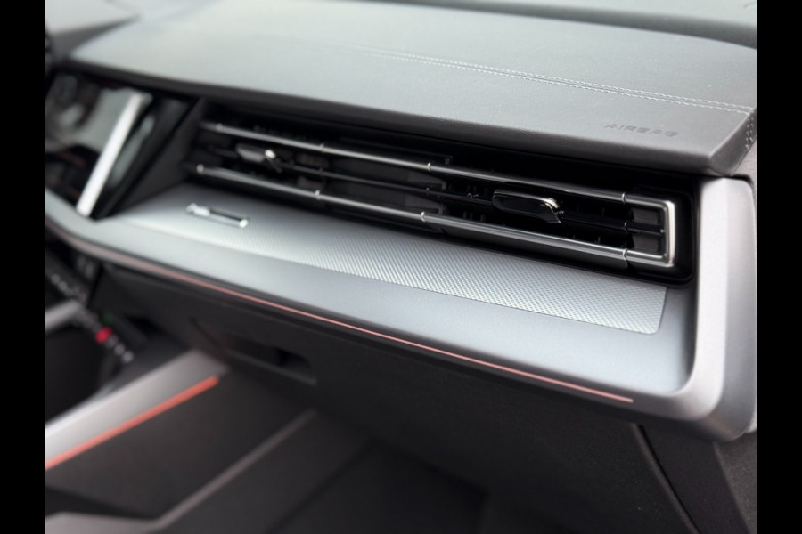 Audi A3 Sportback 45Tfsi e 3xS-line 272 pk 19 inch Competition vol leer matrix panorama dak