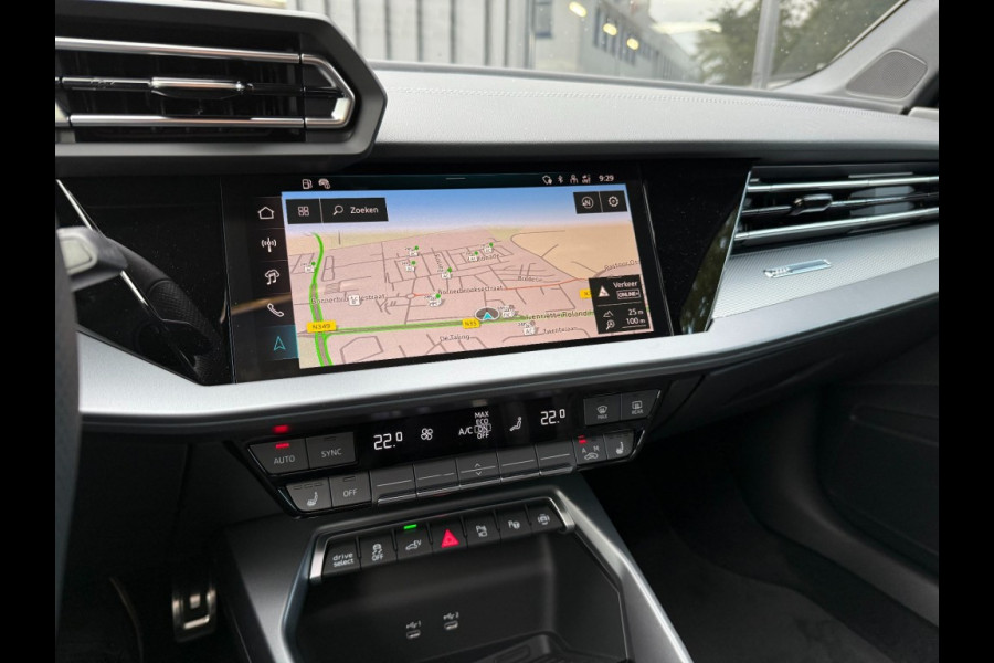 Audi A3 Sportback 45Tfsi e 3xS-line 272 pk 19 inch Competition vol leer matrix panorama dak