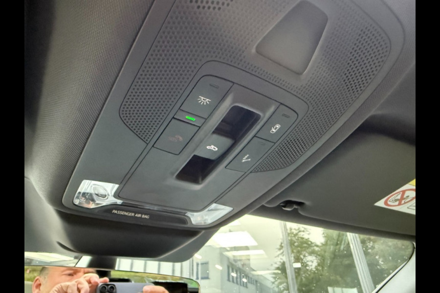 Audi A3 Sportback 45Tfsi e 3xS-line 272 pk 19 inch Competition vol leer matrix panorama dak