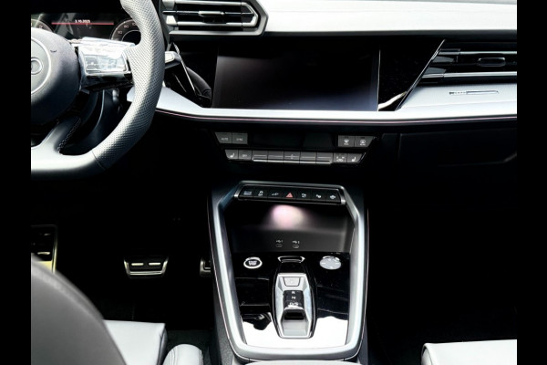 Audi A3 Sportback 45Tfsi e 3xS-line 272 pk 19 inch Competition vol leer matrix panorama dak