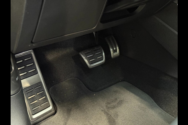 Audi A3 Sportback 45Tfsi e 3xS-line 272 pk 19 inch Competition vol leer matrix panorama dak