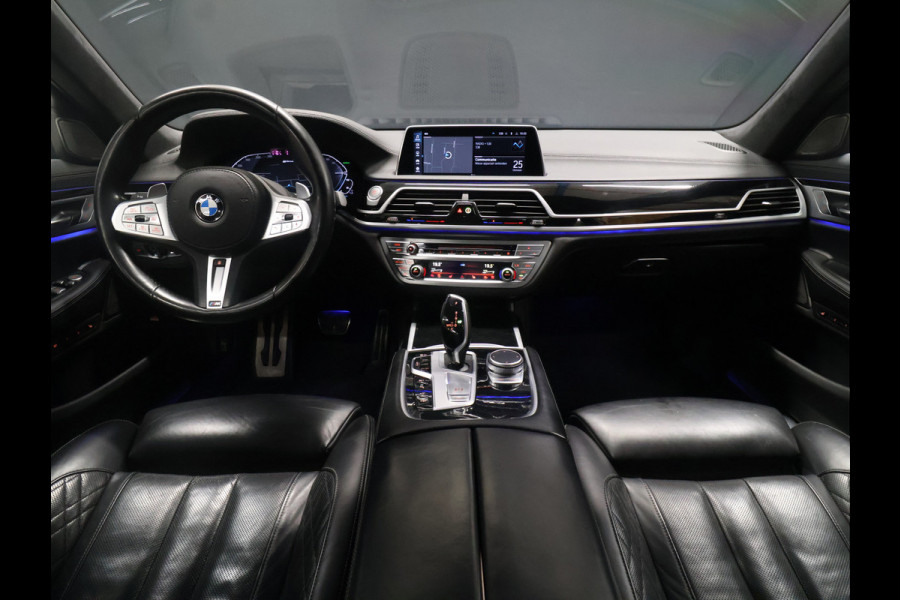 BMW 7 Serie 745e High Executive M Sport [SCHUIFKANTELDAK, HARMAN/KARDON, APPLE CARPLAY, ANDROID, ELEKTRISCH VERSTELBARE STOELEN V+A, STOELMASSAGE V+A, LUCHTVERING, 360 CAMERA, HEAD-UP, STUURVERWARMING, STOELVERWARMING, NIEUWSTAAT]