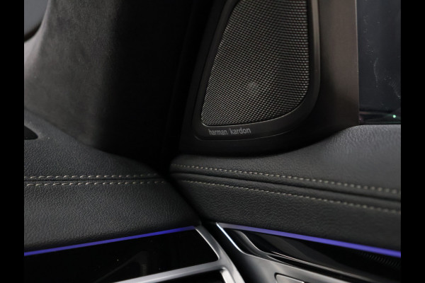 BMW 7 Serie 745e High Executive M Sport [SCHUIFKANTELDAK, HARMAN/KARDON, APPLE CARPLAY, ANDROID, ELEKTRISCH VERSTELBARE STOELEN V+A, STOELMASSAGE V+A, LUCHTVERING, 360 CAMERA, HEAD-UP, STUURVERWARMING, STOELVERWARMING, NIEUWSTAAT]